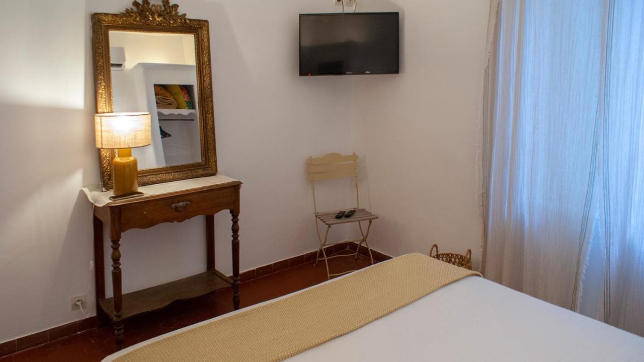 Gémenos Logis Hotel & Restaurant Du Parc מראה חיצוני תמונה
