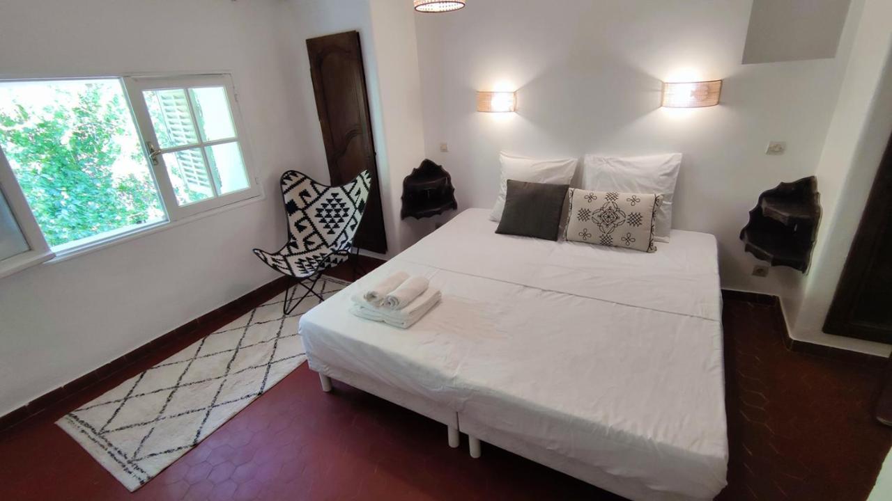 Gémenos Logis Hotel & Restaurant Du Parc מראה חיצוני תמונה